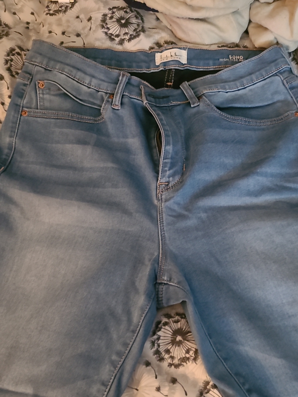 Nicole Miller Medium Wash Skinny Jeans - Size 12